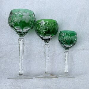 Elegant Green Crystal Wine Glass Set